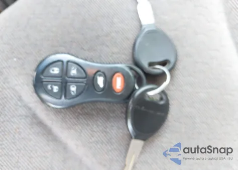 2001 Chrysler Town & Country Lx z USA, uszkodzony, nr VIN 2C8GP44381R419130